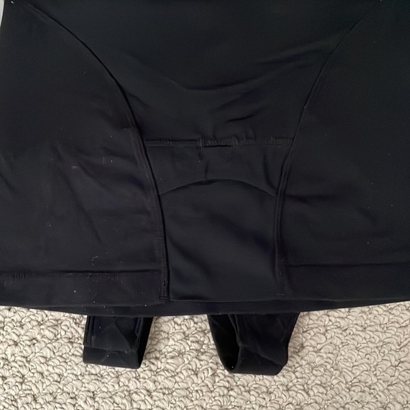 Lululemon v neck tank - Picture 6 of 10